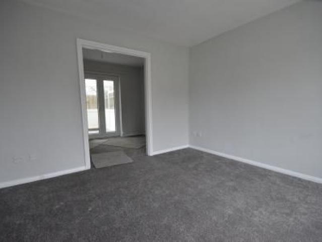 3 bedroom Semi detached house To Let