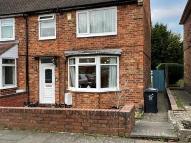 3 bedroom Semi detached house To Let