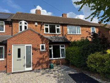 3 bedroom Semi detached house To Let