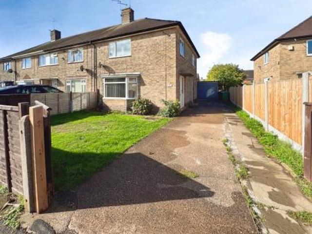 3 bedroom Semi detached house To Let