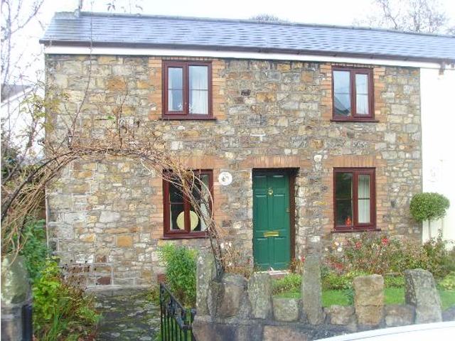 3 Bedroom Semi Detached House To Let in CWMBRAN, NP44