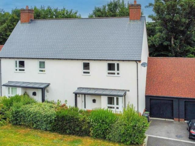 3 Bedroom Semi Detached House To Let in Blandford Forum, DT11