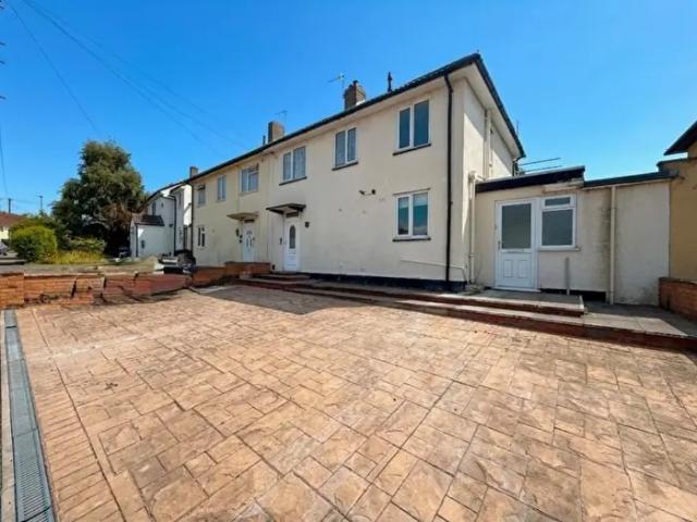 3 Bedroom Semi Detached House To Rent In Maplin Road, Leicester, Leicestershire, LE5