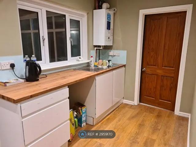 3 Bedroom Semi Detached House To Rent In Merchant Avenue, Spondon, Derby, DE21