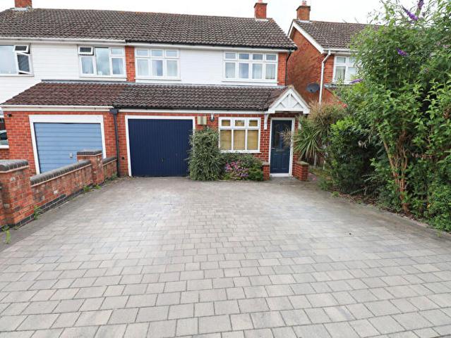3 Bedroom Semi Detached House To Rent In Milton Close, Hinckley, Leicestershire, LE10