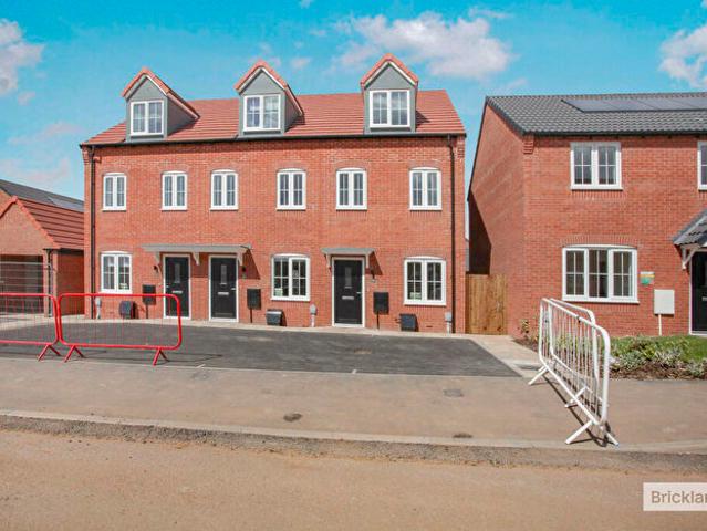 3 Bedroom Semi Detached House To Rent In Nero Avenue, Nuneaton, CV11