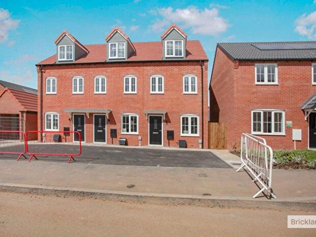 3 Bedroom Semi Detached House To Rent In Nero Avenue, Nuneaton, CV11