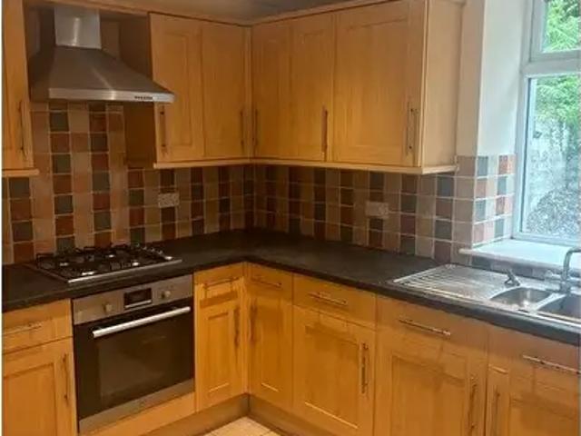 3 Bedroom Semi Detached House To Rent In New Road, Swansea, SA8