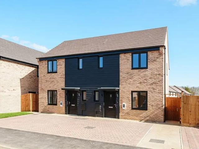 3 Bedroom Semi Detached House To Rent In Oundle Walk, Oundle, PE8