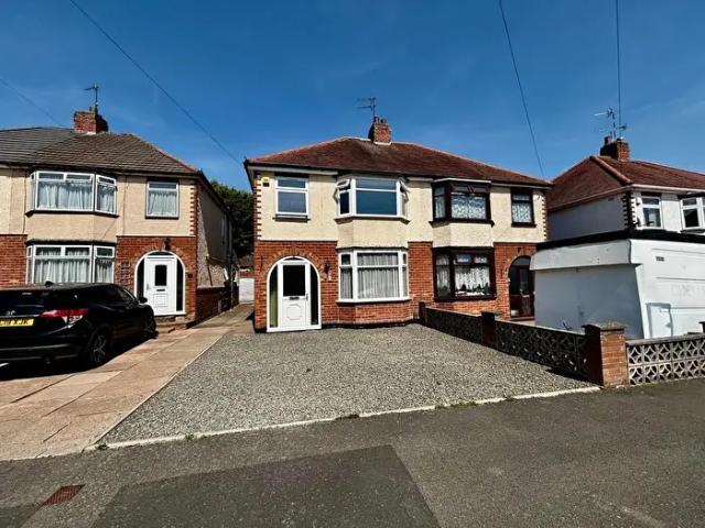3 Bedroom Semi Detached House To Rent In Oakdene Crescent, Nuneaton, CV10