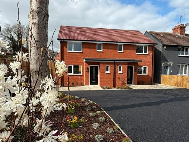 3 Bedroom Semi Detached House To Rent In Orchard Street, Daventry, NN11