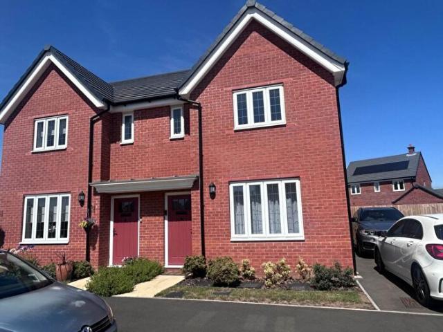 3 Bedroom Semi Detached House To Rent In Armitt Street, Banbury, OX16