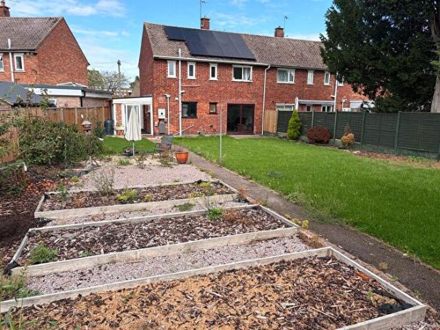 3 Bedroom Semi Detached House To Rent In Burns Road, Loughborough, LE11