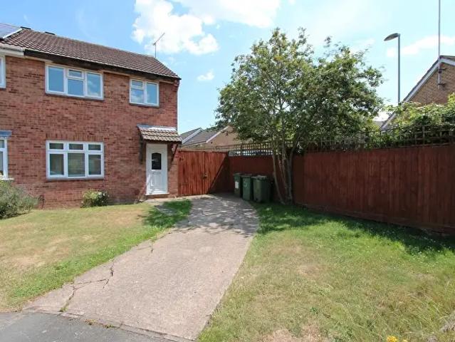 3 Bedroom Semi Detached House To Rent In Beck Close, Leicester, LE2