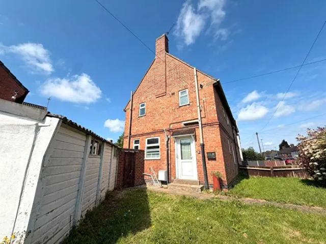 3 Bedroom Semi Detached House To Rent In Bewicke Road, Leicester, LE3