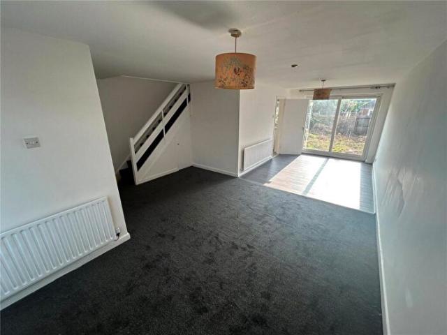 3 Bedroom Semi Detached House To Rent In Blandford Drive, Walsgrave, Coventry, West Midlands, CV2