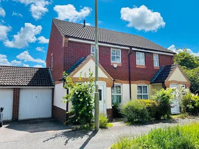 3 Bedroom Semi Detached House To Rent In Brake Hill, Oxford, Oxfordshire, OX4