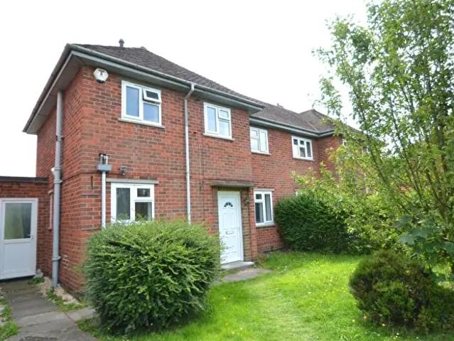 3 Bedroom Semi Detached House To Rent In Broadway, Loughborough, LE11