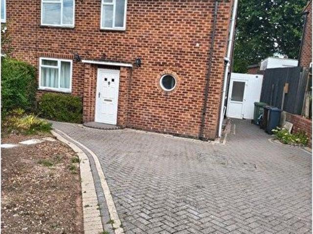 3 Bedroom Semi Detached House To Rent In Broadwell Road, Solihull, B92