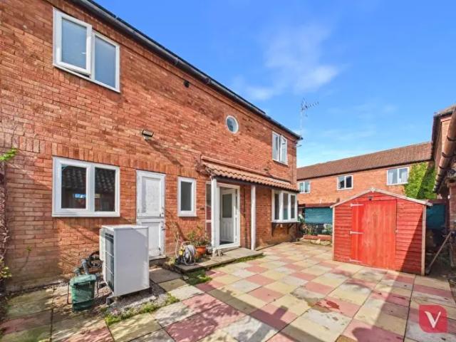 3 Bedroom Semi Detached House To Rent In Brownbaker Court, Milton Keynes, MK14