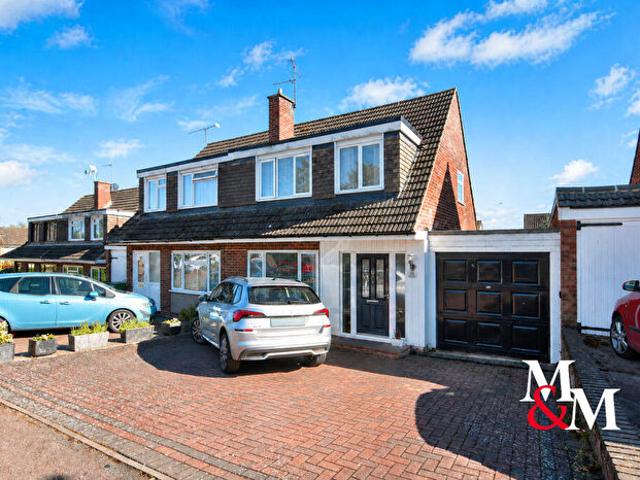 3 Bedroom Semi Detached House To Rent In Browning Crescent, MK3