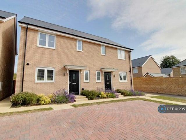 3 Bedroom Semi Detached House To Rent In Castle Close, Stamford, PE9