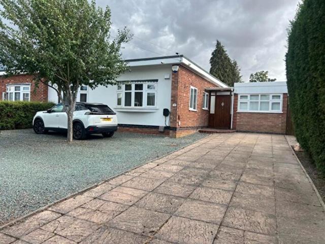 3 Bedroom Semi Detached House To Rent In Charter Avenue Coventry, CV4