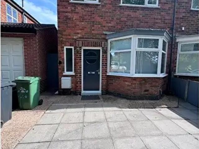 3 Bedroom Semi Detached House To Rent In Checkland Road, Leicester, LE4