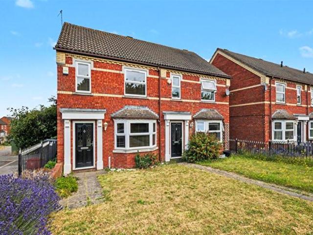 3 Bedroom Semi Detached House To Rent In Chestnut Square, Leamington Spa, CV32