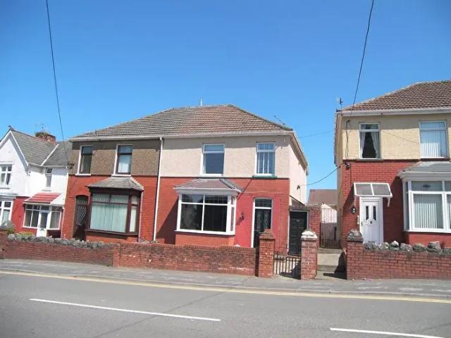 3 Bedroom Semi Detached House To Rent In Cimla Road, Neath, SA11