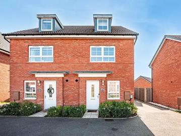 3 Bedroom Semi Detached House To Rent In Clement Way, Warwick, CV34