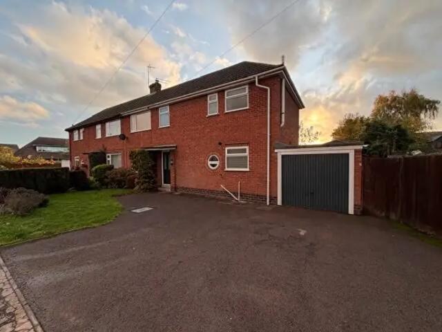 3 Bedroom Semi Detached House To Rent In Crossways, Burbage, LE10
