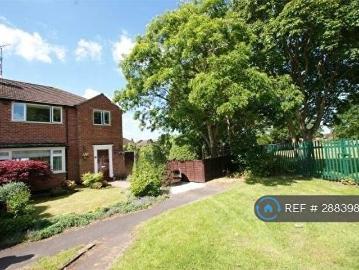 3 Bedroom Semi Detached House To Rent In Dale Close, Warwick, CV34