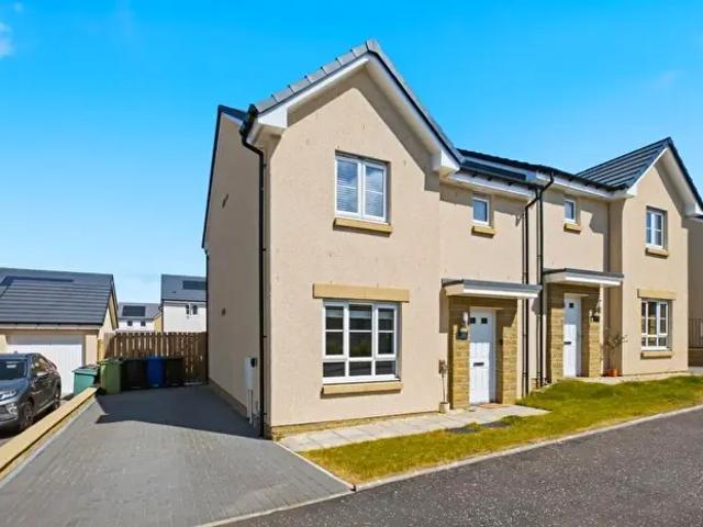 3 Bedroom Semi Detached House To Rent In Dornell Drive, Glasgow, G33