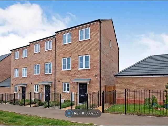 3 Bedroom Semi Detached House To Rent In Driver Way, Wellingborough, NN8
