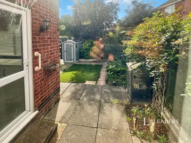 3 Bedroom Semi Detached House To Rent In Evelyn Drive, Leicester, Leicestershire, LE3