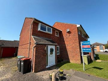 3 Bedroom Semi Detached House To Rent In Furzton, MK4