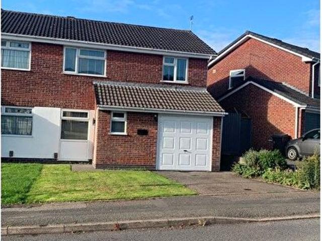 3 Bedroom Semi Detached House To Rent In Farrier Lane, Leicester, LE4