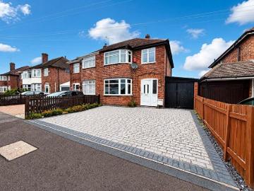 3 Bedroom Semi Detached House To Rent In Fernhurst Road, Leicester, LE3