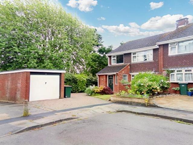 3 Bedroom Semi Detached House To Rent In Finnemore Close, Stivichall, Coventry, CV3