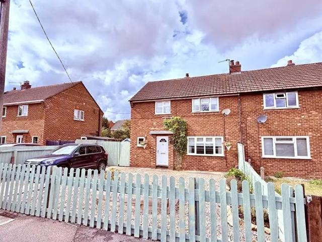 3 Bedroom Semi Detached House To Rent In Granby Drive, Bottesford, Nottingham, NG13