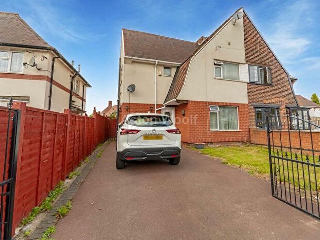 3 Bedroom Semi Detached House To Rent In Hucknall Lane, Bulwell, NG6