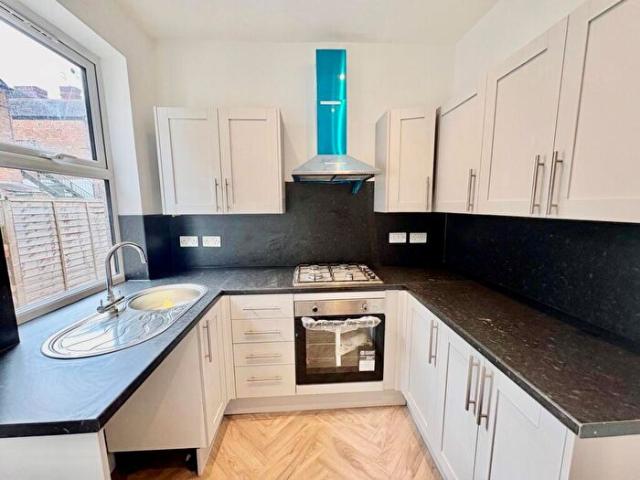 3 Bedroom Semi Detached House To Rent In Hamilton Road, Nottingham, NG10
