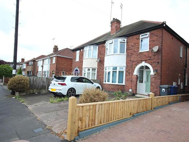 3 Bedroom Semi Detached House To Rent In Harlaxton Street, Staffordshire, Burton Upon Trent, DE13