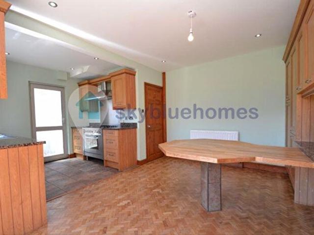 3 Bedroom Semi Detached House To Rent In Highfield Drive, Wigston, LE18