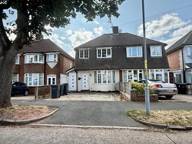 3 Bedroom Semi Detached House To Rent In Hollydale Road, Tyburn, B24