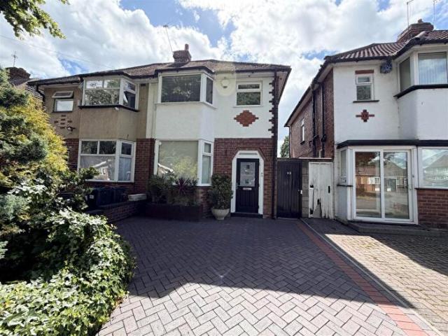 3 Bedroom Semi Detached House To Rent In Horrell Road, Sheldon, Birmingham, B26