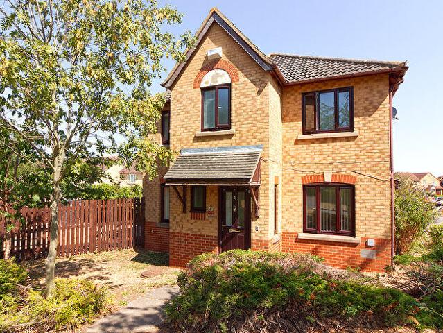 3 Bedroom Semi Detached House To Rent In Kents Hill, Milton Keynes, MK7