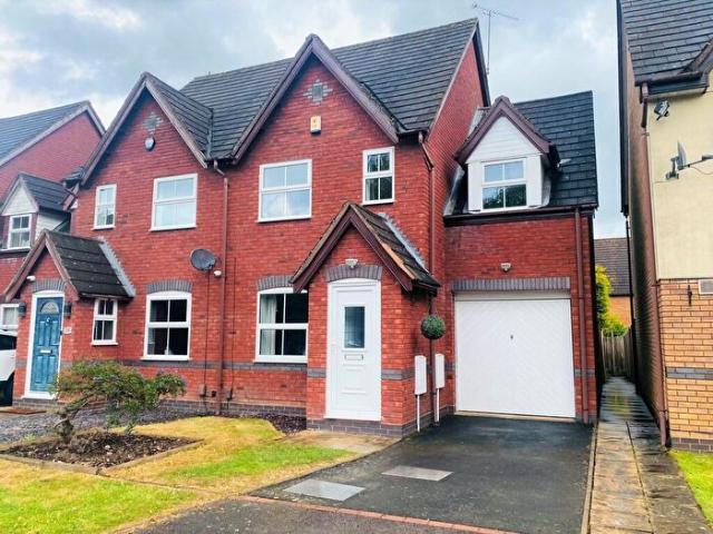 3 Bedroom Semi Detached House To Rent In Kerswell Drive, Shirley, Solihull, B90