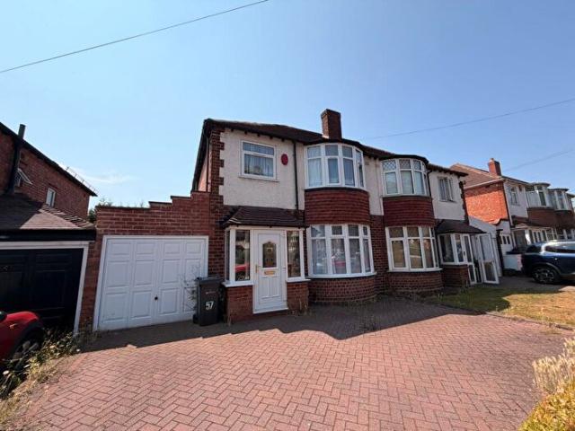 3 Bedroom Semi Detached House To Rent In Kings Road, Sutton Coldfield, B73